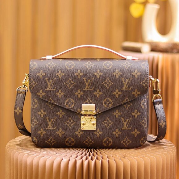 Louis Vuitton Pochette Metis Monogram Shoulder Bag - Picture 1 of 7